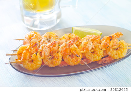 shrimps and beer 20812625