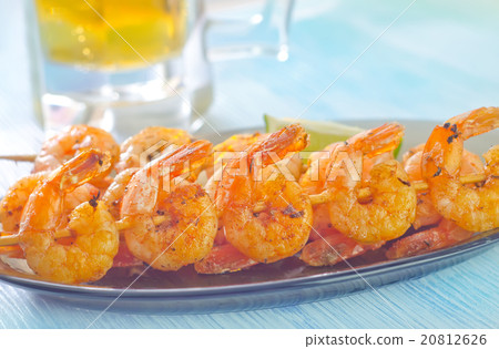shrimps and beer 20812626