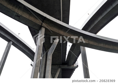 Under the elevated sky. Under the elevated sky. 20828369