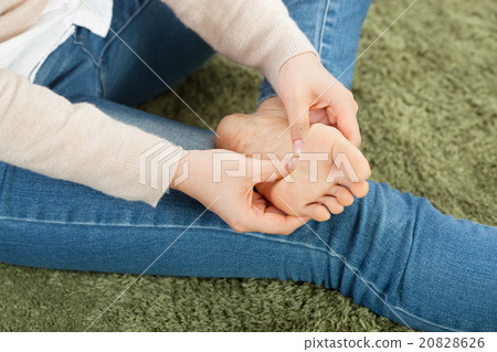 A young lady's foot soles 20828626
