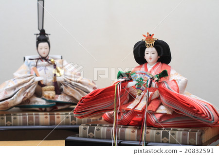 A doll 20832591
