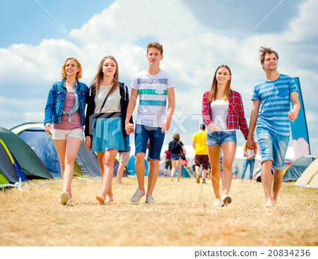 Teenage couples in love, tent music festival Teenage couples in love, tent music festival 20834236