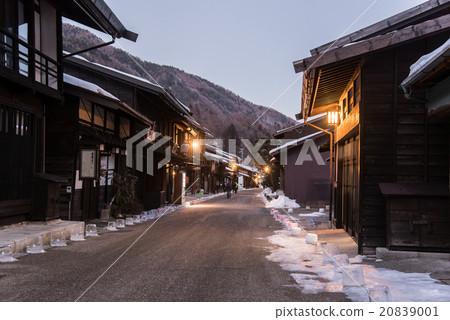 奈良旅館街道在冬天冰蠟燭節日 20839001