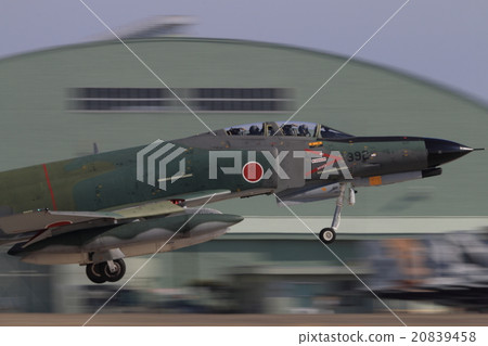空中自衛力量戰鬥機RF-4 EJ起飛跟進 空中自衛力量戰鬥機RF-4 EJ起飛跟進 20839458