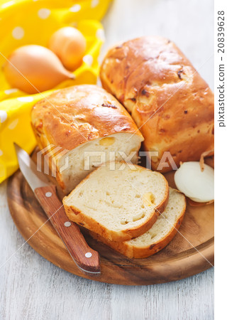 onion bread onion bread 20839628