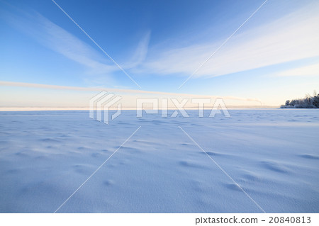 Frozen lake scape and blue sky Frozen lake scape and blue sky 20840813