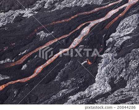 Lava flow at Hawaii Volcano National Park 20844286