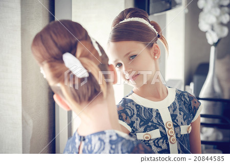 Portrait of a little fashion kid girl Portrait of a little fashion kid girl 20844585