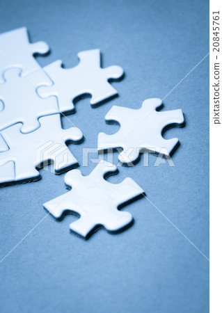 Business success team in jigsaw 20845761