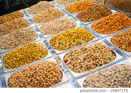 Spice seller Middle East souk spice market / Spice market in Middle E 20847170