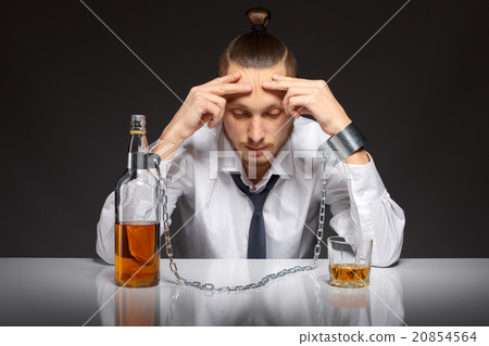 Alcohol dependence in men Alcohol dependence in men 20854564