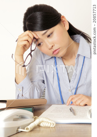 疲勞，書桌工作 20857713