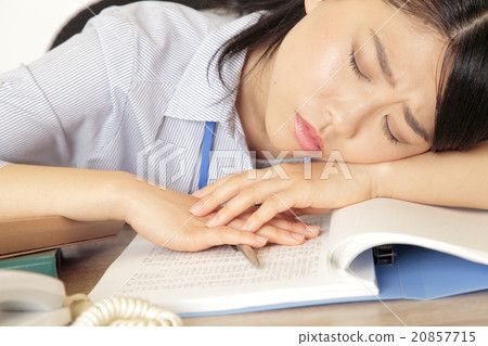 疲勞，書桌工作 20857715