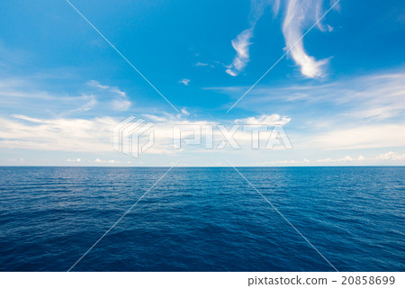 Cloudy sky and sea summer scenery Cloudy sky and sea summer scenery 20858699