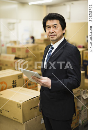 Senior supermarket 20858761