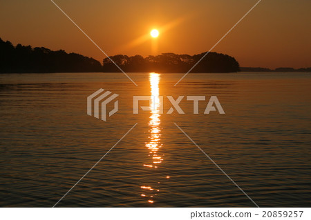 Morning sun of Matsushima coast Morning sun of Matsushima coast 20859257
