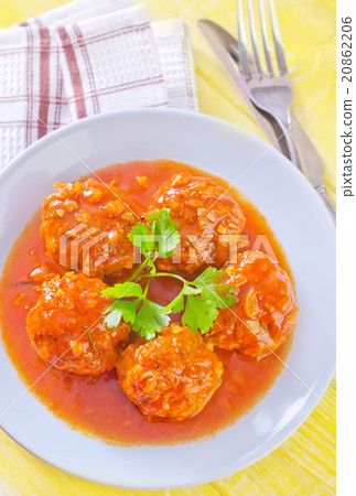 meat ball with tomato sauce 20862206