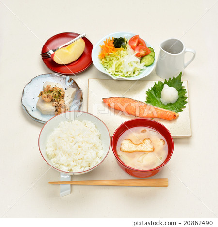 Attention) The retouch mark remains on the cloth on the background. Since it is a canvas, there are small black spots on the cloth. Image of healthy Japanese food. 20862490