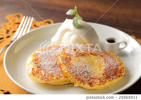 Gelato pancake 20868931