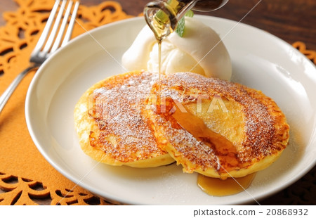 Gelato pancake 20868932