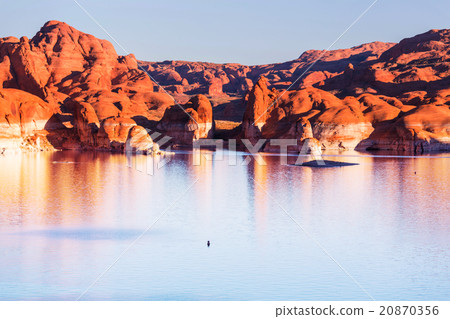 Powell lake 20870356