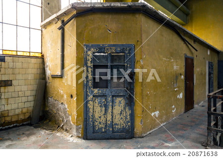Abandoned industrial interior Abandoned industrial interior 20871638
