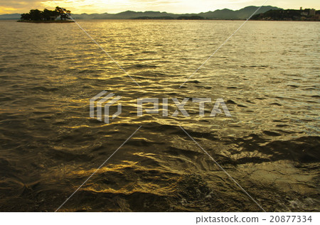 Sunset of Lake Shinji 20877334