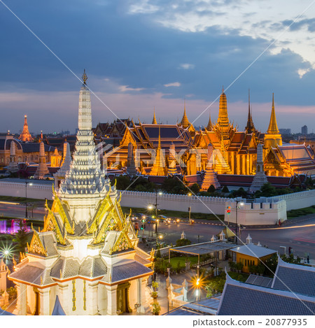 The beauty of the Emerald Buddha Temple  20877935