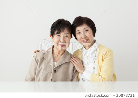 Middle women · Senior women close friends Middle women · Senior women close friends 20878721