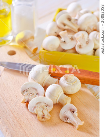mushrooms 20882058