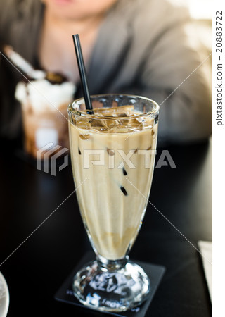 Ice coffee on table 20883722