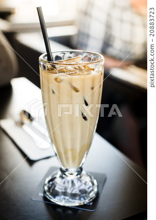 Ice coffee on table 20883723