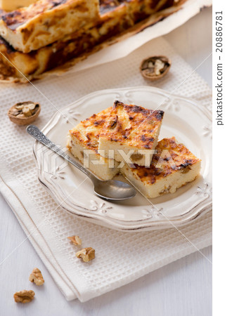 Appetizing cottage cheese casserole with raisins 20886781