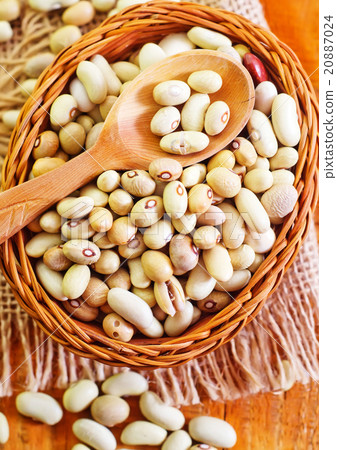 raw beans raw beans 20887024