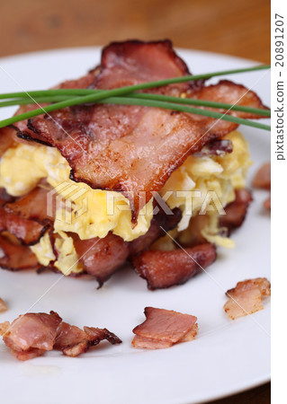 Eggs and bacon 20891207
