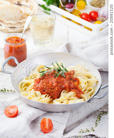 Tagliatelle pasta with tomato sauce Tagliatelle pasta with tomato sauce 20891520