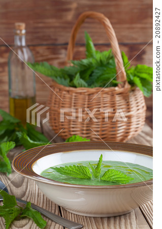 Nettle cream soup 20892427