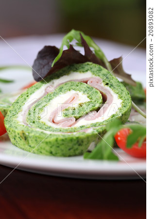 Spinach rolls 20893082