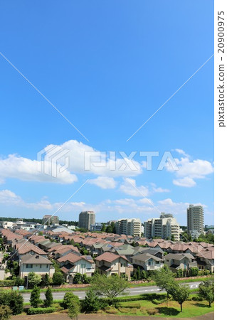 Emerging residential area of blue sky 20900975
