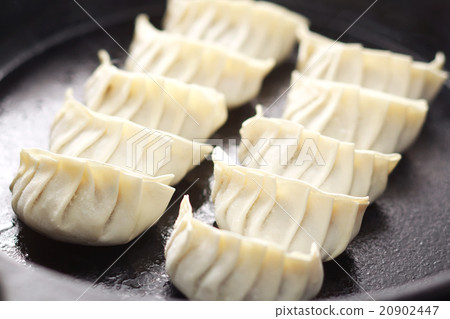 Dumplings frozen dumplings gyoza dumplings 20902447