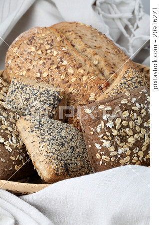 Wholemeal bread Wholemeal bread 20916271