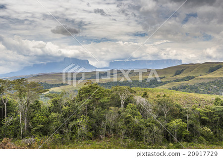 Tablemountain Roraima with clouds, Venezuela, Tablemountain Roraima with clouds, Venezuela, 20917729