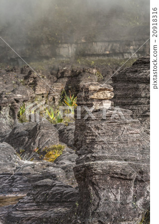 ancient rocks, Roraima tepui Venezuela ancient rocks, Roraima tepui Venezuela 20918316