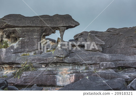 ancient rocks, Roraima tepui Venezuela ancient rocks, Roraima tepui Venezuela 20918321