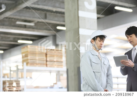 Logistics warehouse Working people Logistics warehouse Working people 20918967