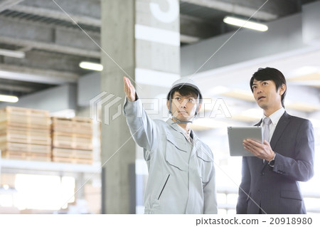 Logistics warehouse Working people Logistics warehouse Working people 20918980