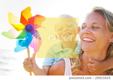 Copy Space Frame Summer Vacation Holiday Concept Copy Space Frame Summer Vacation Holiday Concept 20923829