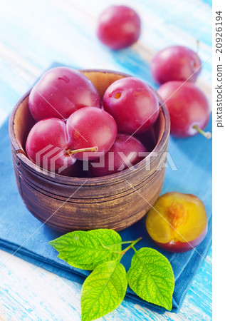plums 20926194