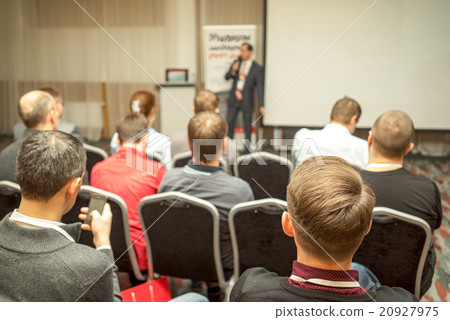 Speaker Giving a Talk at Business Meeting. 20927975