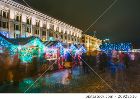 City Christmas Shopping arcade with a festive New City Christmas Shopping arcade with a festive New 20928516